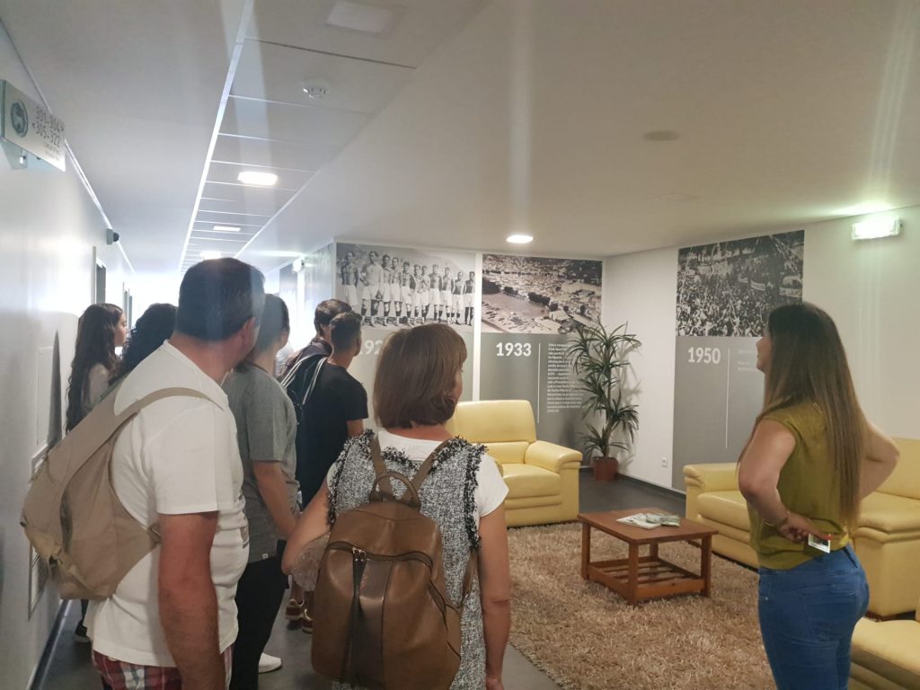 Escola de Machico Visita Estádio do Marítimo