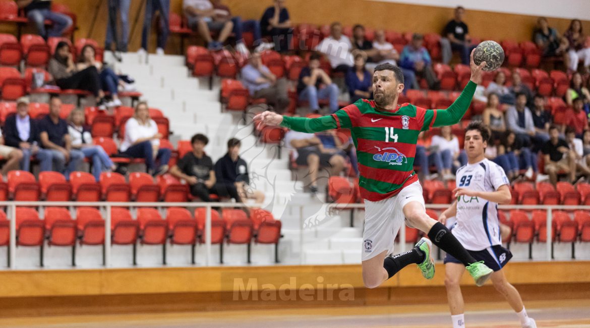 Andebol Club Sport Marítimo frente ao Ginásio Clube Santo Tirso