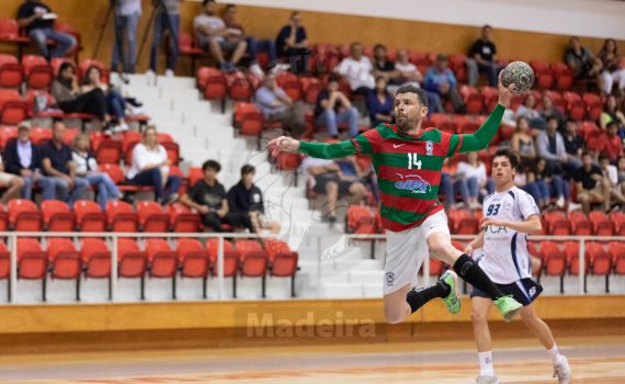 Andebol Club Sport Marítimo frente ao Ginásio Clube Santo Tirso