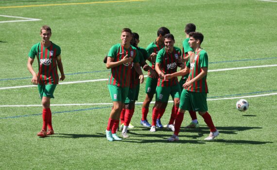 Juniores empatam na receção ao Marítimo - Clube Desportivo Nacional -  Madeira