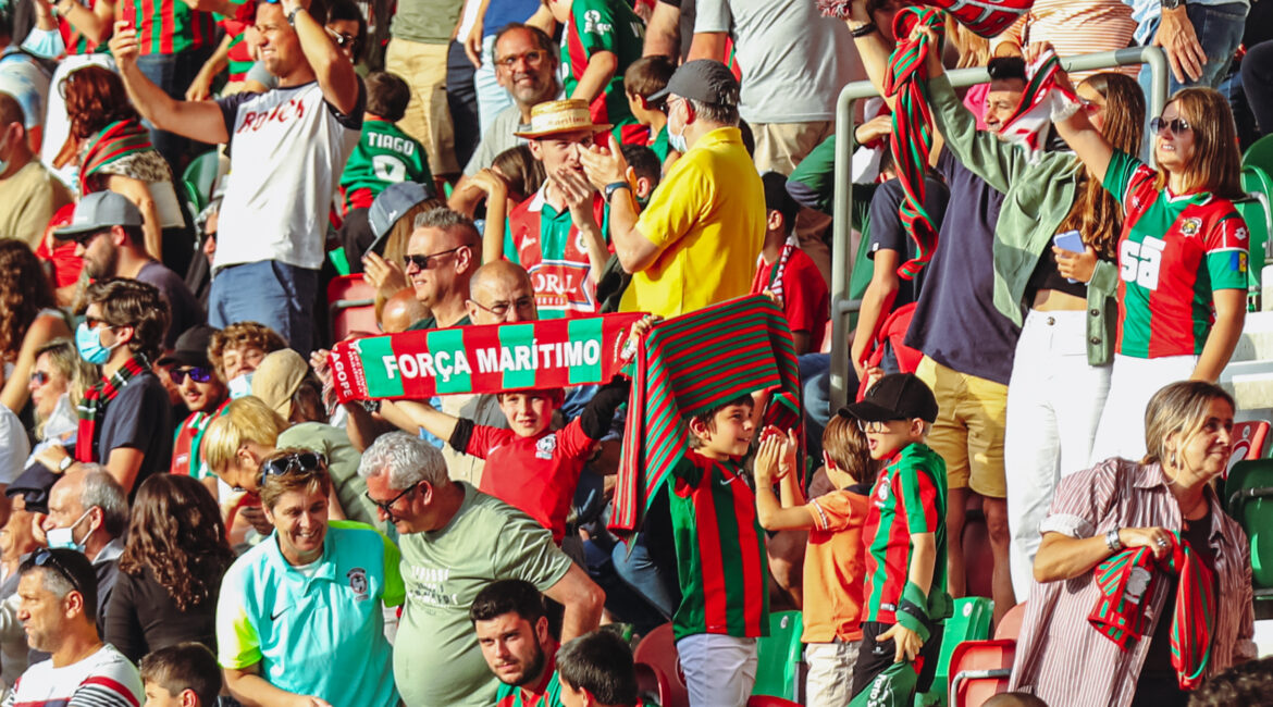 O jogo de futebol do Culto, Quero é viver