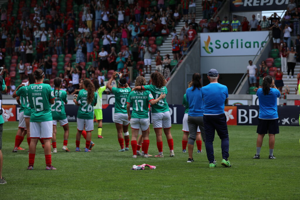 Passagem às meias-finais da Taça da Liga feminina decide-se no Caldeirão