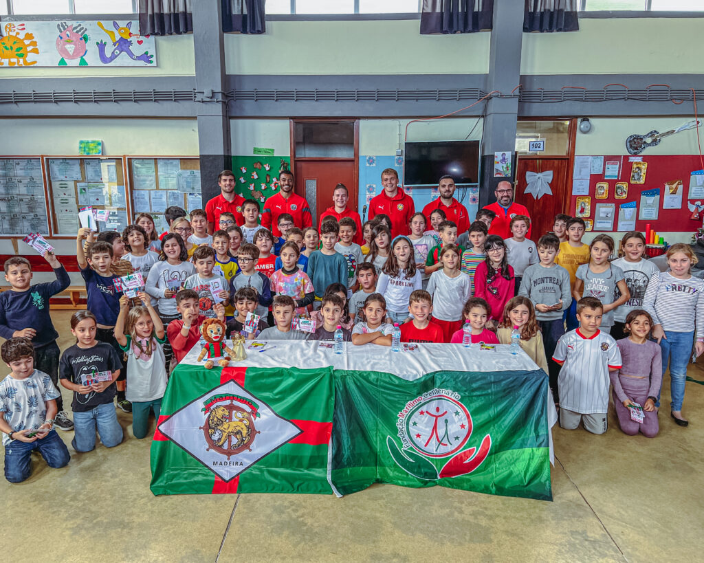 Marítimo visita Escola do Ribeiro de Alforra