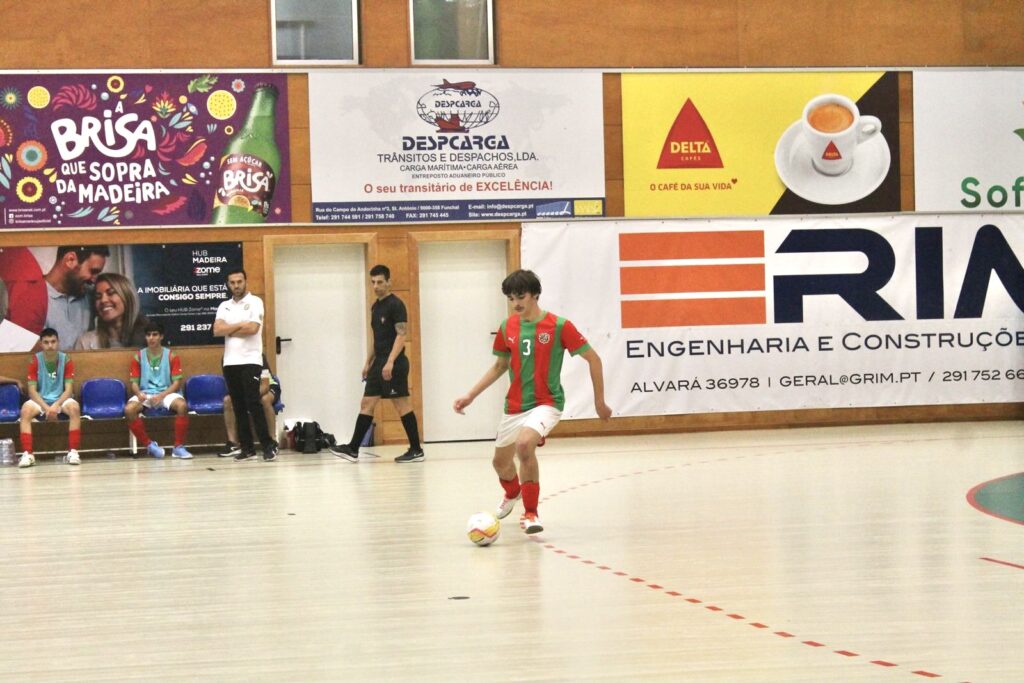 Equipa de Futsal Sub-19 quer manter-se no pódio