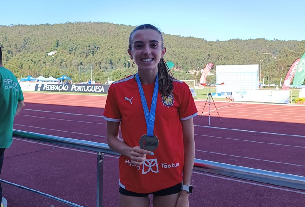 Cristina Neves sagra-se campeã nacional sub-20