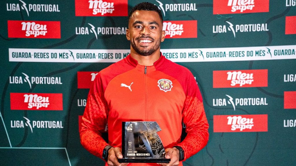 Samu Silva recebeu prémio Guarda-Redes do Mês da Liga Portugal Meu Super