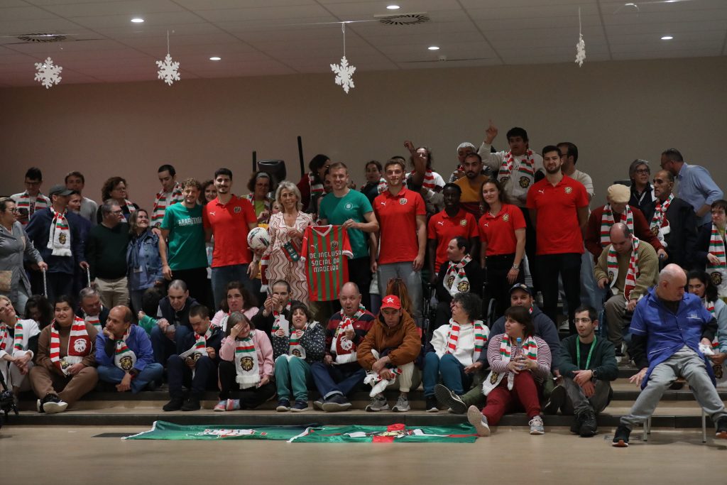 Comitiva do Marítimo visita Centro de Inclusão Social da Madeira