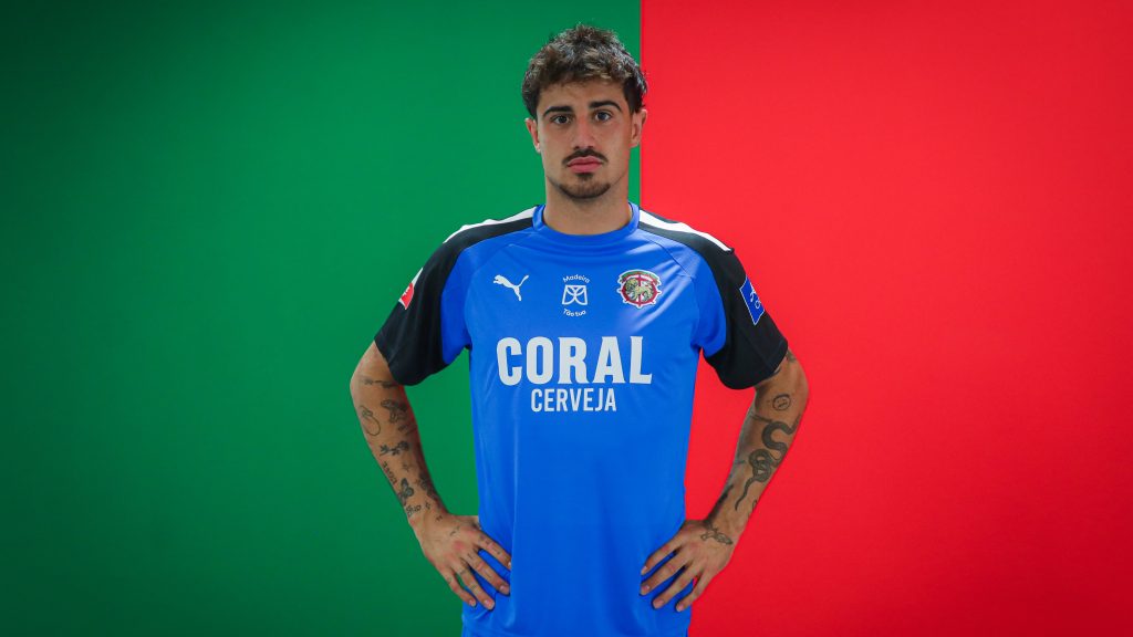 Gonçalo Tabuaço emprestado ao Leixões SC